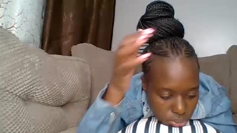 Snapshot of lushlola254 chatting on 10/29/25, 05:14 lushlola254 online show from 10/29/25, 05:14