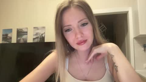 lusiluv online show from 10/14/25, 07:14