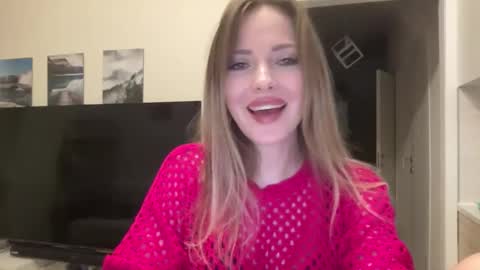 lusiluv online show from 10/18/25, 10:32