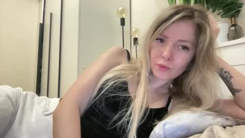 lusiluv online show from 04/14/26, 09:10