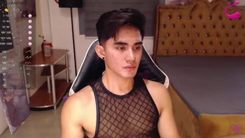 Snapshot of lustdesirex19 chatting on 02/25/25, 08:14 David online show from 02/25/25, 08:14