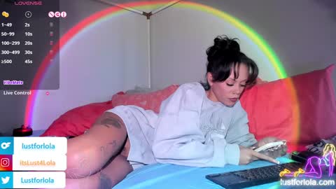 Snapshot of lustforlola chatting on 12/10/24, 03:41 LOLA online show from 12/10/24, 03:41