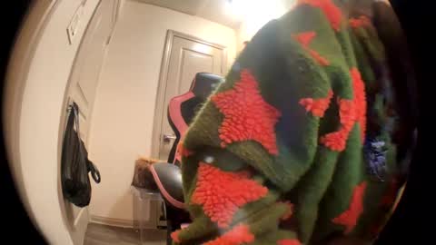 Snapshot of lustforlola chatting on 12/21/24, 06:30 LOLA online show from 12/21/24, 06:30