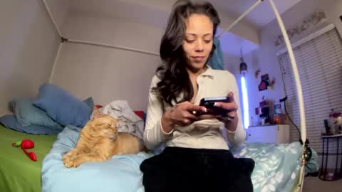 Snapshot of lustforlola chatting on 05/06/26, 06:41 LOLA online show from 05/06/26, 06:41