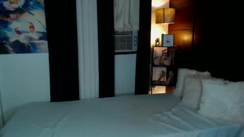 Snapshot of lustfulltrans chatting on 12/19/24, 08:34 AdriannaFowks online show from 12/19/24, 08:34