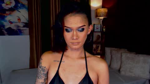 Snapshot of lustfulltrans chatting on 01/21/25, 06:33 AdriannaFowks online show from 01/21/25, 06:33