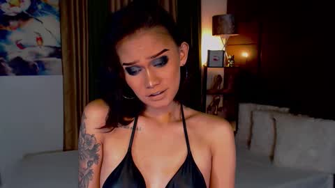 Snapshot of lustfulltrans chatting on 02/13/25, 02:45 AdriannaFowks online show from 02/13/25, 02:45