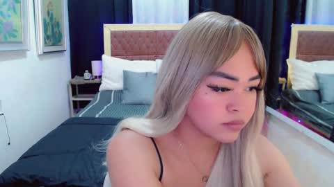 Snapshot of lustfuloffendertrina chatting on 01/06/25, 08:14 Trina online show from 01/06/25, 08:14