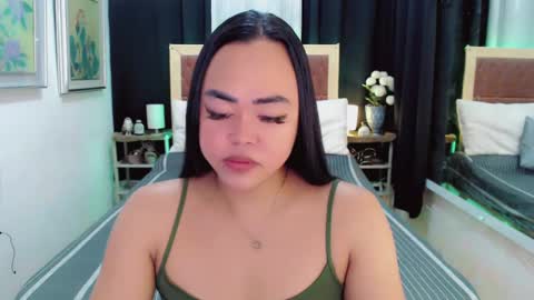 Snapshot of lustfuloffendertrina chatting on 01/22/25, 08:51 Trina online show from 01/22/25, 08:51