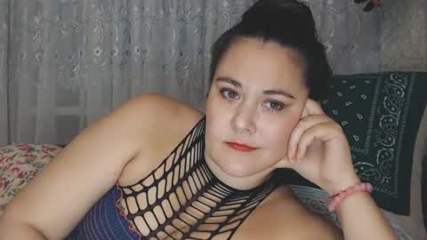 Snapshot of lustifulm chatting on 09/17/25, 06:31 lustifulm online show from 09/17/25, 06:31