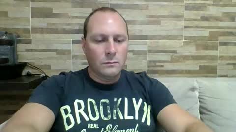 Snapshot of lustonfan chatting on 03/21/26, 10:46 lustonfan online show from 03/21/26, 10:46