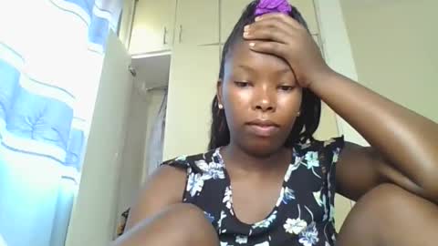 Snapshot of lustrousnerd chatting on 11/02/25, 04:15 Noreh online show from 11/02/25, 04:15