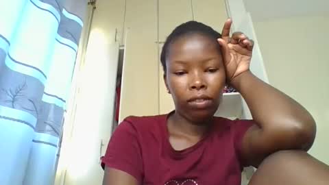 Snapshot of lustrousnerd chatting on 11/04/25, 03:49 Noreh online show from 11/04/25, 03:49