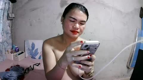 Snapshot of lusty_babe25 chatting on 07/19/26, 02:48 Flora Mae online show from 07/19/26, 02:48