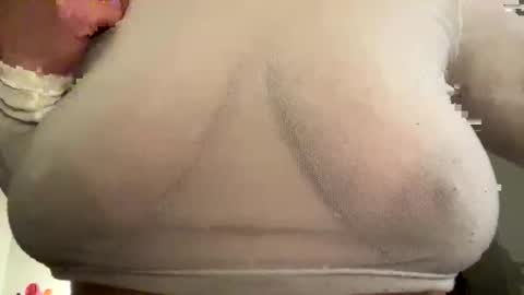 lustytits85 online show from 02/10/26, 11:58