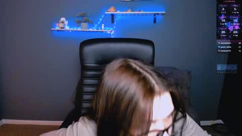 lusy_puff online show from 12/02/24, 12:51