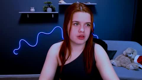 lusy_puff online show from 02/11/25, 04:24
