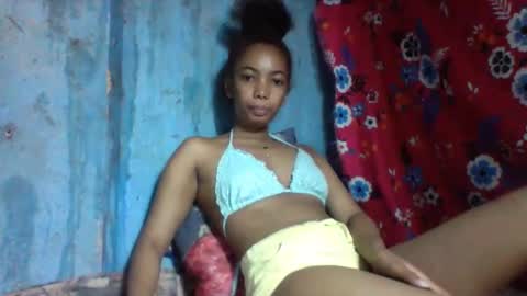 Snapshot of lutchia chatting on 12/02/25, 11:45 lutchia online show from 12/02/25, 11:45