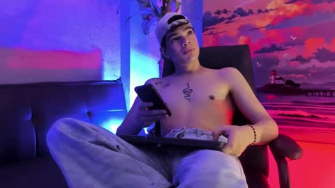 Snapshot of luuck_6 chatting on 02/15/26, 07:51 luuck online show from 02/15/26, 07:51