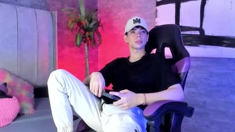 Snapshot of luuck_6 chatting on 02/24/26, 07:17 luuck online show from 02/24/26, 07:17