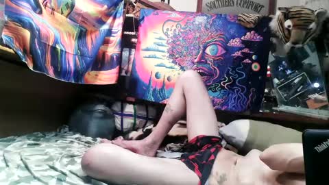 Snapshot of luv2licuplz chatting on 02/23/25, 09:33 Luv2licUplz online show from 02/23/25, 09:33