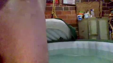 Snapshot of luv2licuplz chatting on 10/20/25, 11:21 Luv2licUplz online show from 10/20/25, 11:21