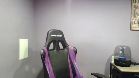 Snapshot of luv2likslit611455 chatting on 09/12/25, 03:50 Luv2likslit online show from 09/12/25, 03:50