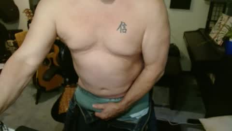 Snapshot of luv2tasteu67 chatting on 11/04/25, 12:21 luv2tasteu67 online show from 11/04/25, 12:21