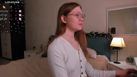 Snapshot of luv_tessa chatting on 12/20/25, 01:56 Tessa online show from 12/20/25, 01:56