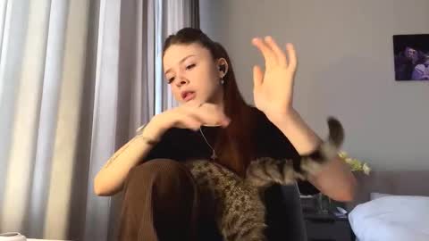 Snapshot of luveniamaurey chatting on 02/23/26, 08:33 Adele online show from 02/23/26, 08:33