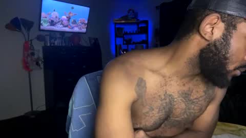 Snapshot of luverboibbc chatting on 12/04/24, 02:42 luverboi online show from 12/04/24, 02:42