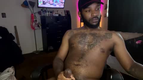 Snapshot of luverboibbc chatting on 12/21/24, 11:13 luverboi online show from 12/21/24, 11:13