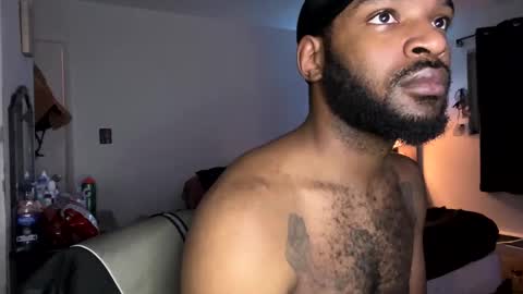 Snapshot of luverboibbc chatting on 01/08/25, 02:03 luverboi online show from 01/08/25, 02:03