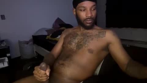 Snapshot of luverboibbc chatting on 01/08/25, 11:52 luverboi online show from 01/08/25, 11:52