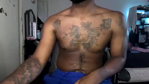 Snapshot of luverboibbc chatting on 01/27/25, 08:39 luverboi online show from 01/27/25, 08:39