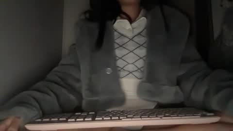 Luviee online show from 01/16/26, 05:55