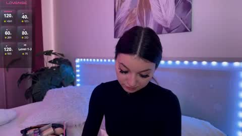 Veronica online show from 07/14/26, 11:05
