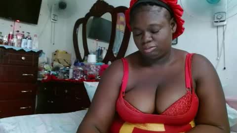 Snapshot of luvsher chatting on 12/27/24, 10:05 Shereena Contact me Sherbunnyboo online show from 12/27/24, 10:05