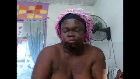 Snapshot of luvsher chatting on 03/07/25, 09:06 Shereena Contact me Sherbunnyboo online show from 03/07/25, 09:06