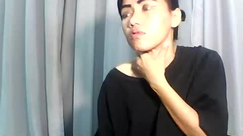 Bee Bee online show from 01/06/26, 06:22