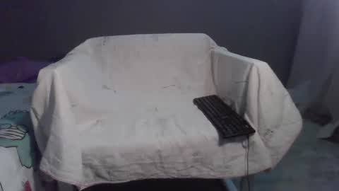 Bee Bee online show from 03/30/26, 01:50