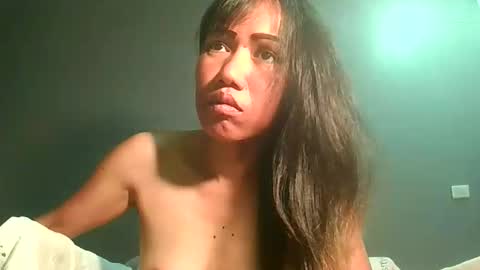 Bee Bee online show from 04/03/26, 06:33