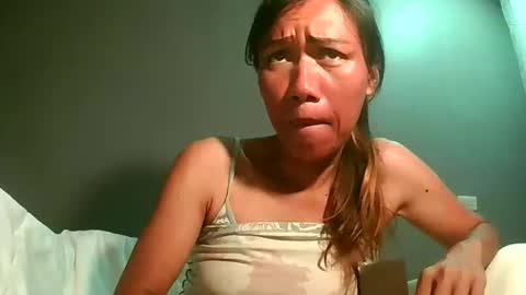 Bee Bee online show from 04/16/26, 03:13