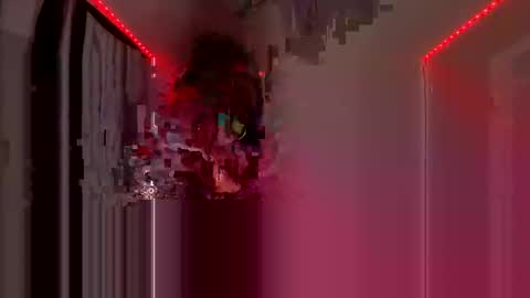 Snapshot of luvvlee chatting on 10/26/25, 10:32 luvvlee online show from 10/26/25, 10:32