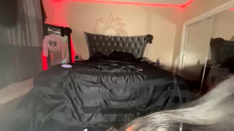 luvvlee online show from 03/21/26, 12:54