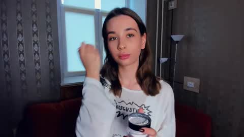 Snapshot of luvwithinn chatting on 11/08/25, 11:54 Eliza online show from 11/08/25, 11:54