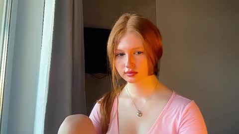 Snapshot of lux_angel chatting on 06/02/26, 12:01 lux_angel online show from 06/02/26, 12:01