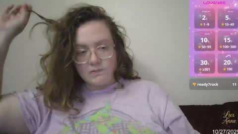 Lux anne online show from 10/28/25, 03:32