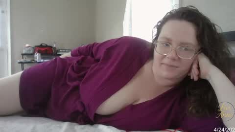 Lux anne online show from 04/24/26, 03:25