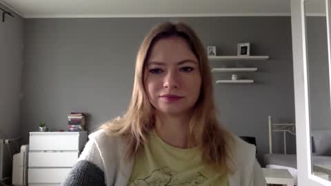 Snapshot of lux_millie chatting on 09/30/25, 09:47 Millie online show from 09/30/25, 09:47